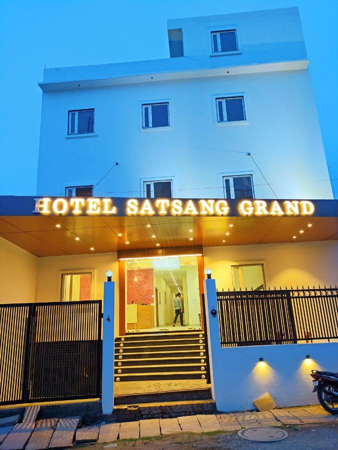 Satsang Grand Hotel