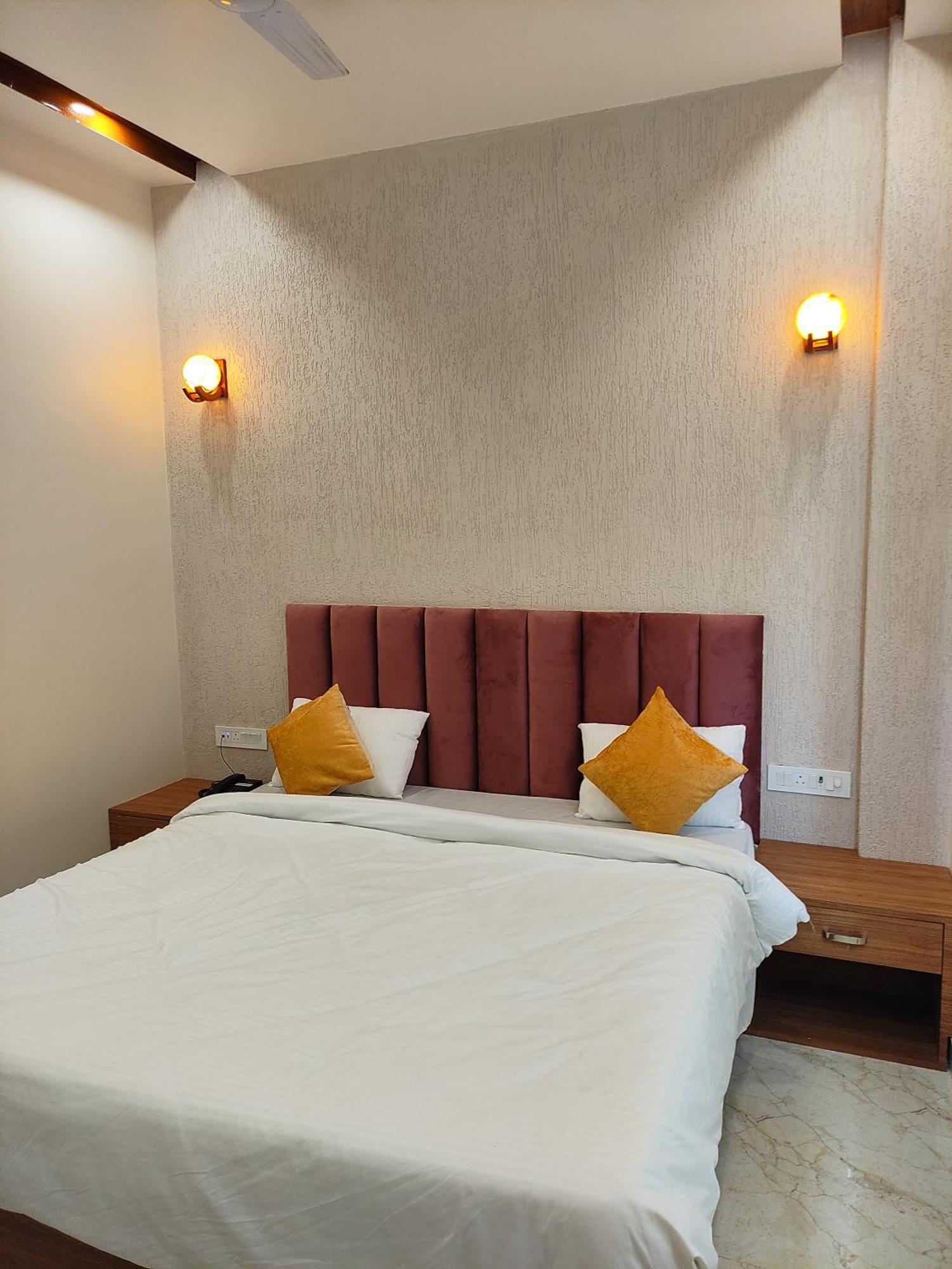 Satsang Grand Hotel